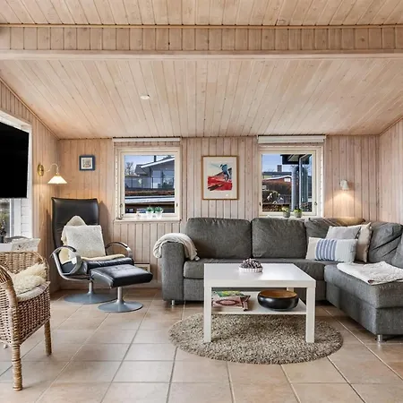 Reima - 550m From The Sea By Interhome Дом отдыха *
